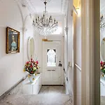 Hotel Amstel Corner 3*