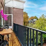 Hotel Amstel Corner 3*