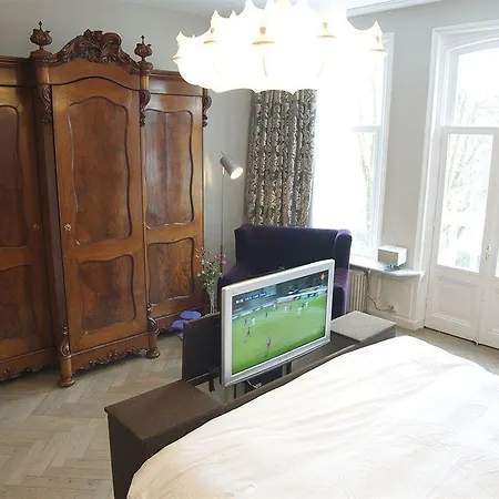 فندق Amstel Corner 3*