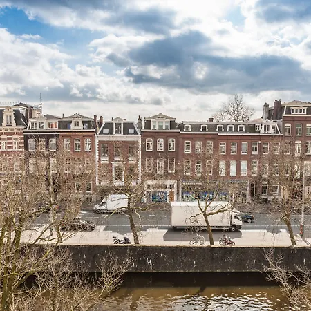 Amstel Corner