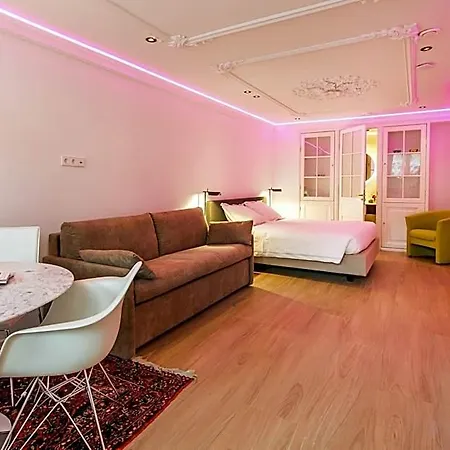 Hotel Amstel Corner 3*