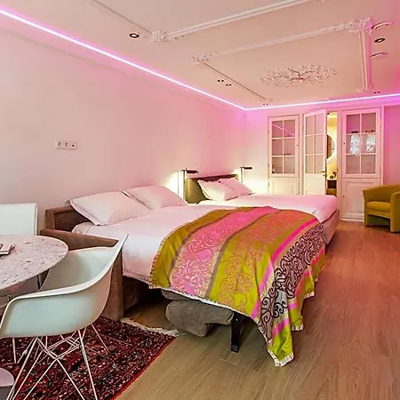 Hotel Amstel Corner 3*