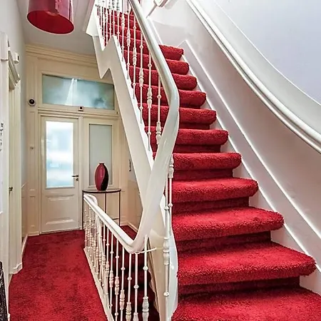 Amstel Corner Hotel