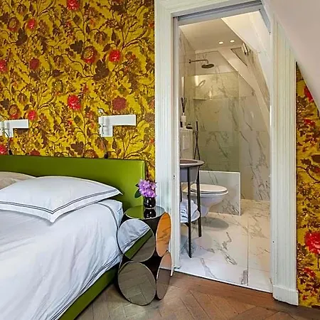 Amstel Corner Hotel 3*
