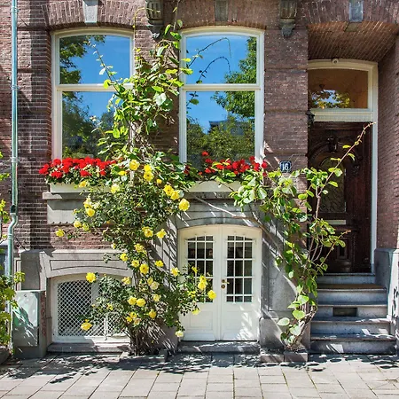 Amstel Corner Hotel