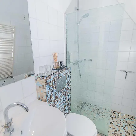 Отель Amstel Corner 3*