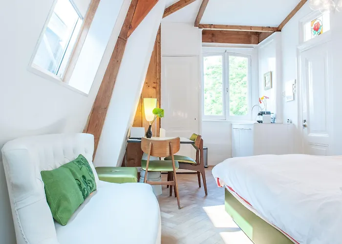 Hotel Amstel Corner 3*