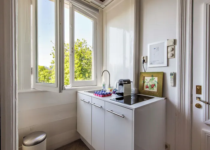 Hotel Amstel Corner 3*