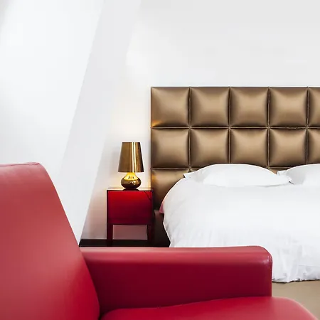 Hotel Amstel Corner 3*